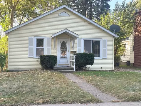 1620 Mcbrady St, Port Huron, MI 48060