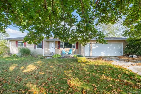 9187 Nichols Rd, Gaines, MI 48436