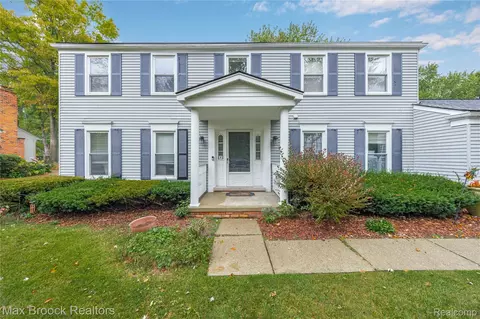 29580 Mayfair Dr, Farmington Hills, MI 48331
