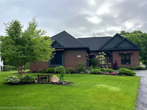 9318 Wildflower Way, Springfield, MI 48350
