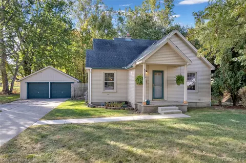 5119 Saint Clair Hwy, East China, MI 48054