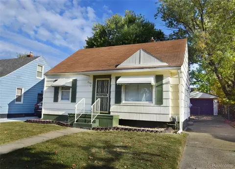 2730 Berkley St, Flint, MI 48504