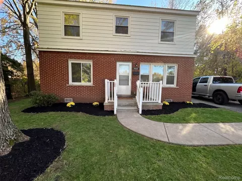 9060 Inkster Rd, Redford, MI 48239