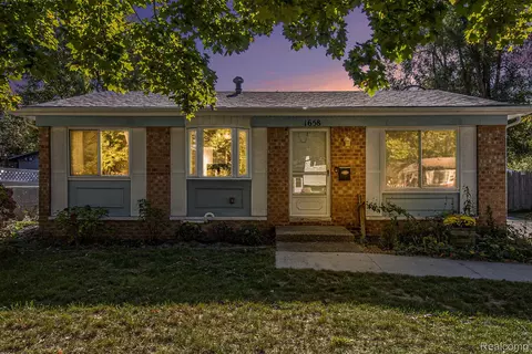 1658 Foley Ave, Ypsilanti, MI 48198
