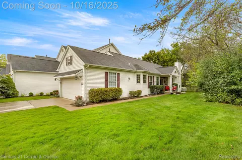 20204 Island Estate Dr, Grosse Ile, MI 48138