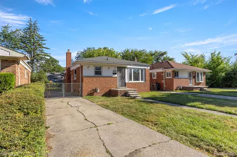 29142 Parkwood St, Inkster, MI 48141