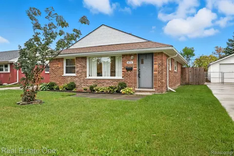 18772 Hamann St, Riverview, MI 48193