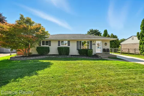 41558 Harvard Dr, Sterling Heights, MI 48313