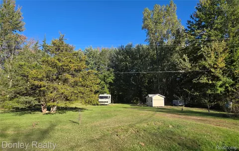 5690 Van Dyke Rd, Evergreen, MI 48726