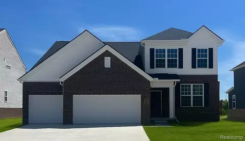 51285 Deerbrook Dr, Macomb, MI 48042