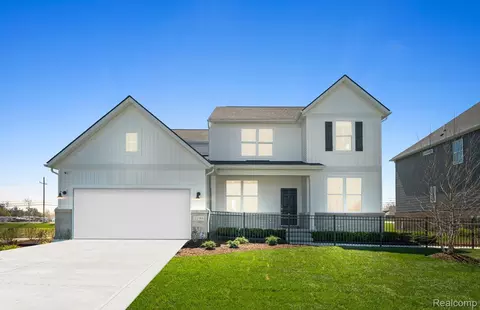 22340 Orchard Brook Ct, Macomb, MI 48042