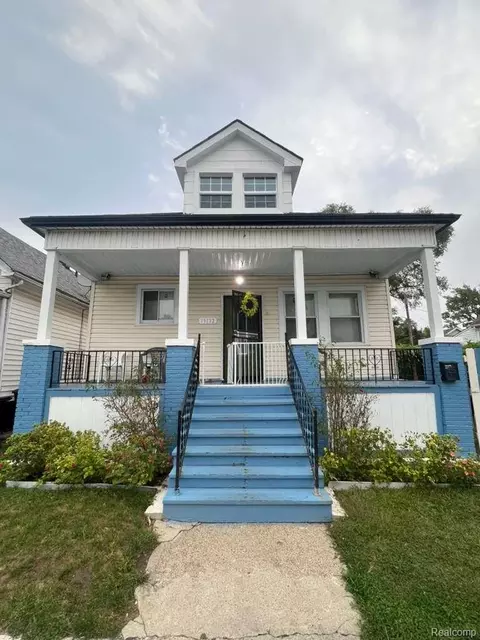 13132 Gallagher St, Hamtramck, MI 48212