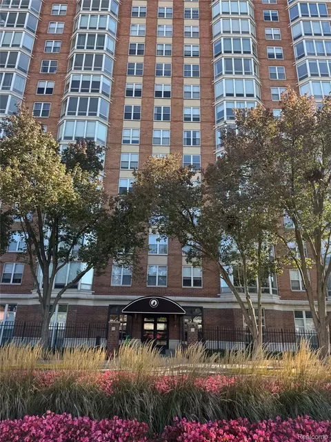 250 E Harbortown Dr #905, Detroit, MI 48207