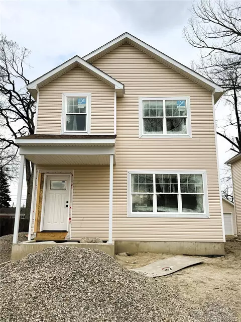 27828 Groveland St, Madison Heights, MI 48071