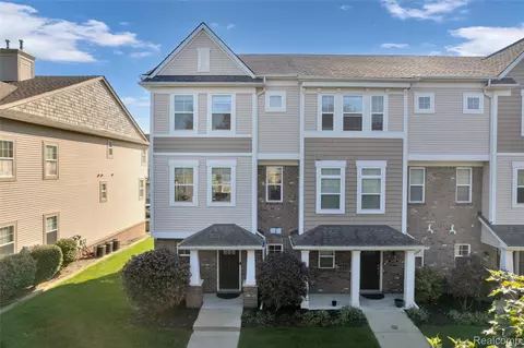 3733 W Madison Ave, Lake Orion, MI 48359