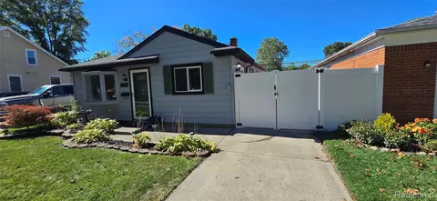 4620 Katherine St, Dearborn Heights, MI 48125