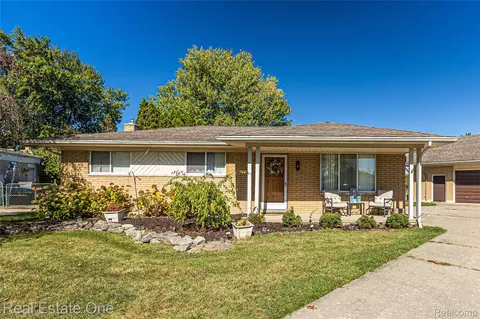 3456 Rowland Ct, Troy, MI 48083