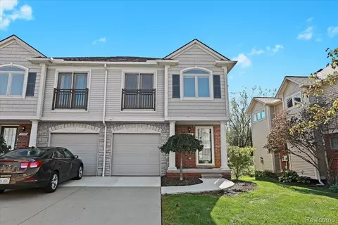 50511 Beechwood Ct S, Plymouth, MI 48170