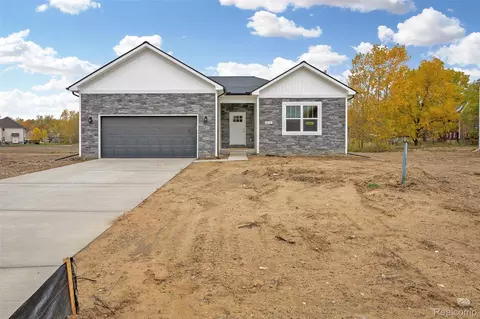2247 Baltimore Ln, Davison, MI 48423