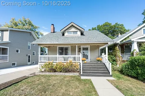 271 E Maplehurst St, Ferndale, MI 48220 photo 1