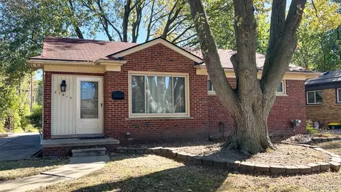 21810 Stratford St W, Oak Park, MI 48237