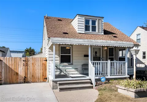 2015 Central St, Ferndale, MI 48220