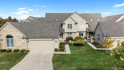 16841 Coral Ln, Macomb, MI 48042