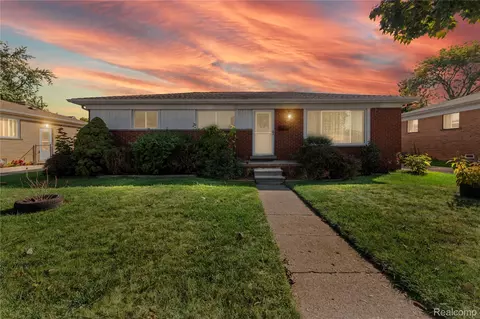 24918 Patricia Ave, Warren, MI 48091
