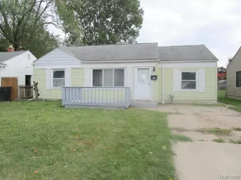 26140 Nagel St, Roseville, MI 48066