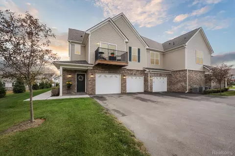 9777 Ridge Run St #67, Howell, MI 48855