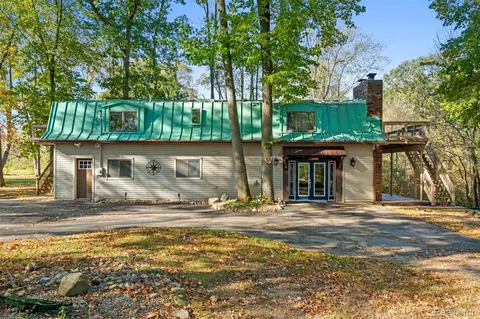 7670 Mi State Road 52, Sharon, MI 48158