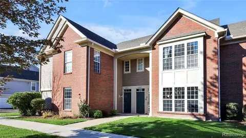 51817 Lionel Ln, Chesterfield, MI 48051