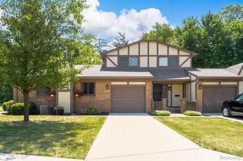 1931 Allenway, Rochester Hills, MI 48309