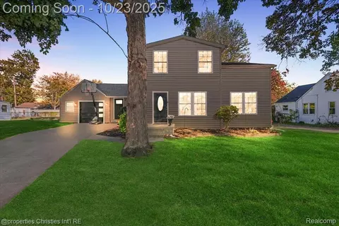 26652 Groveland St, Madison Heights, MI 48071