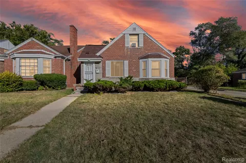 18000 Pinehurst St, Detroit, MI 48221