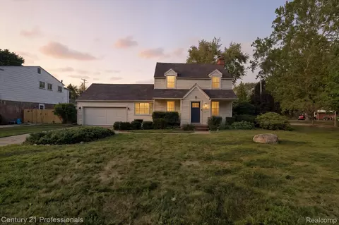 31600 W Chicago St, Livonia, MI 48150