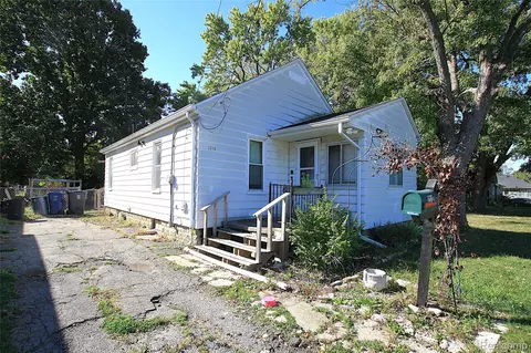 2310 Thom St, Flint, MI 48506