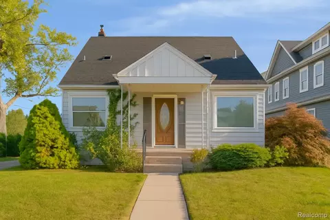 22334 Nowlin St, Dearborn, MI 48124