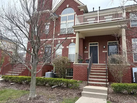 3178 Camden Dr #83, Troy, MI 48084