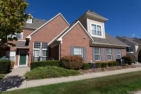7635 Ambassador Dr, Shelby Township, MI 48316