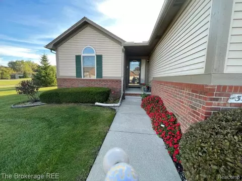 3372 Spruceridge Ct #82, Richfield, MI 48423