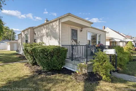 3940 14th St, Wyandotte, MI 48192