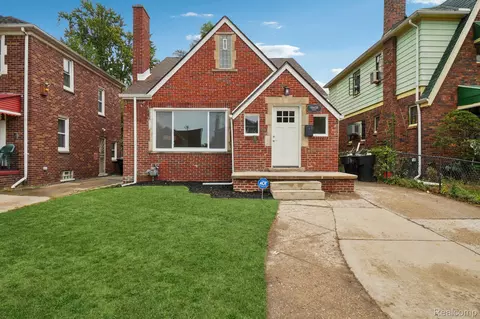 18438 Prairie St, Detroit, MI 48221