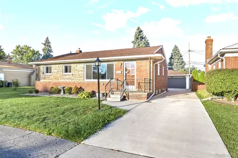 9334 N Joseph Ave, Allen Park, MI 48101