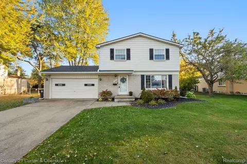 29631 Lyndon St, Livonia, MI 48154