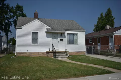 1248 Electric St, Wyandotte, MI 48192