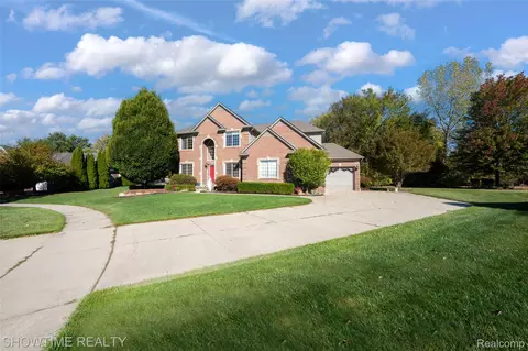 18483 Tarpey Dr, Macomb, MI 48044