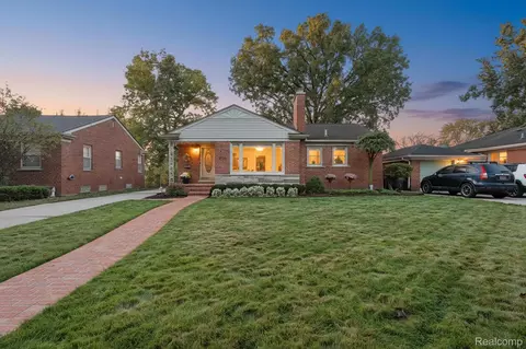 31171 Grandon St, Livonia, MI 48150