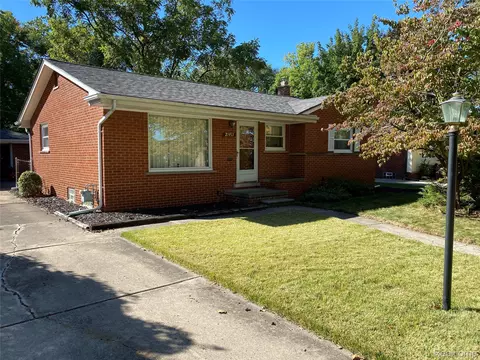 22453 Pardee Ct, Dearborn Heights, MI 48125