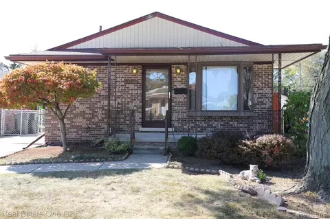 23220 Allor St, Saint Clair Shores, MI 48082